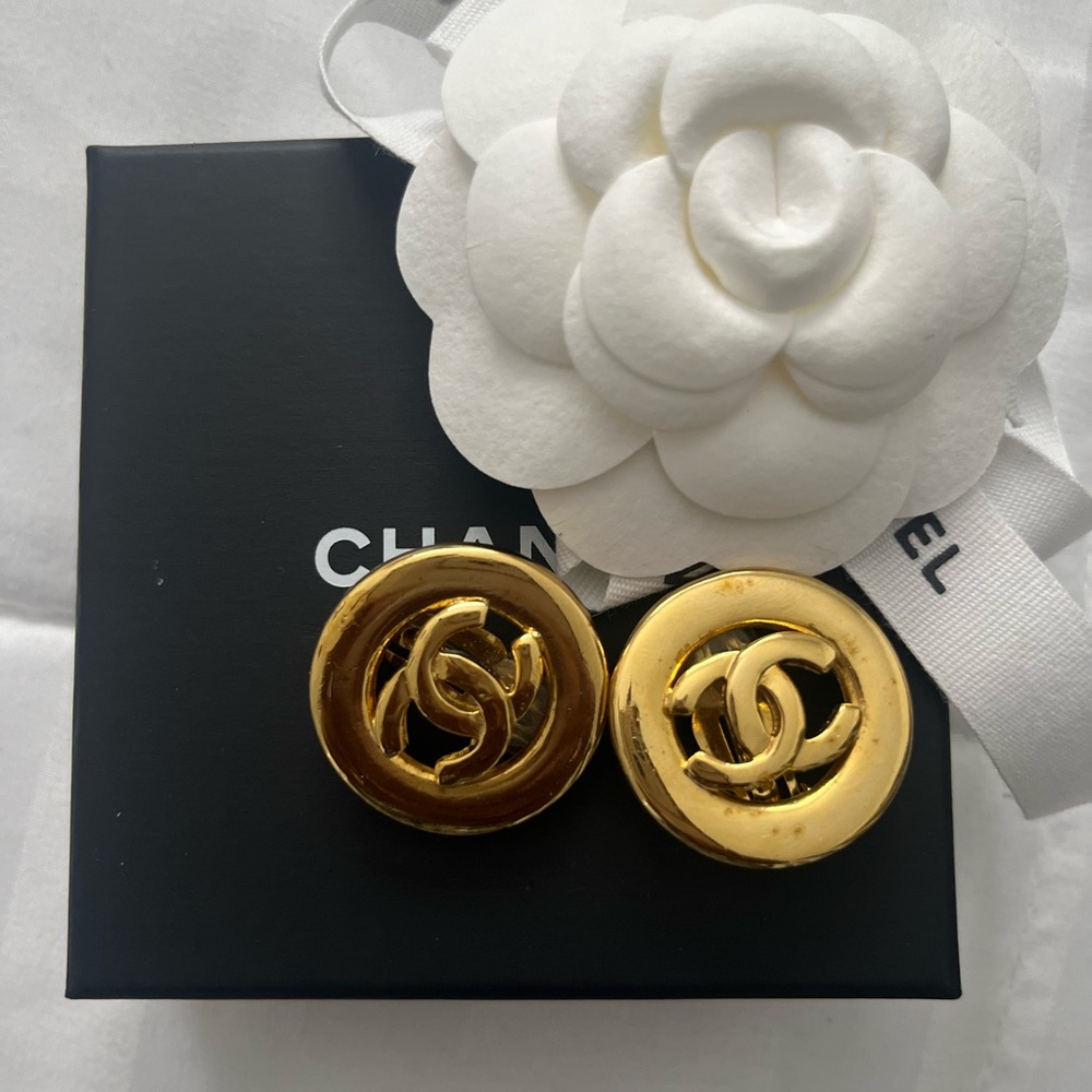 Vintage Large Chanel Logo Earrings - Picture 3 of 7